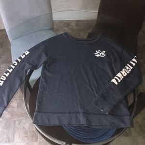 women’s hollister navy blue crew neck sweatshirt